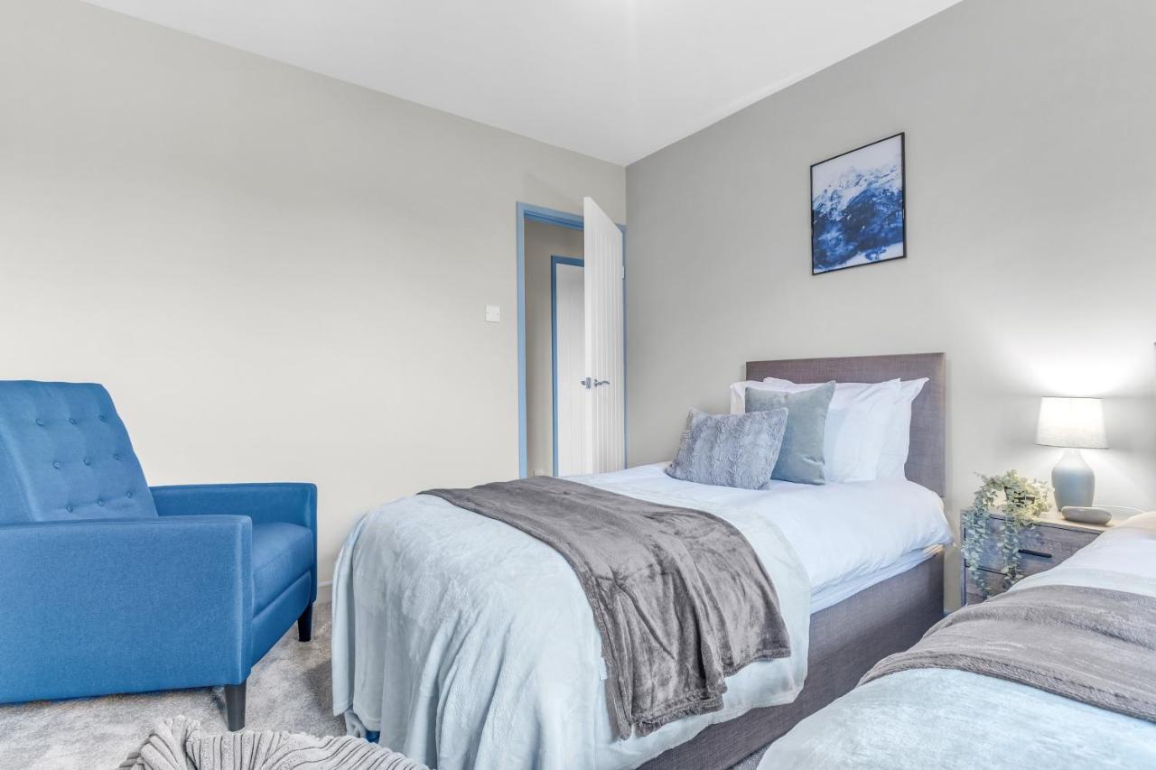 Mk 2-Bedroom Contractor'S Gem, 5 Beds, Sleeps 6, Free Parking 米尔顿凯恩斯 外观 照片
